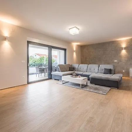 Nika Zadarvillas Villa