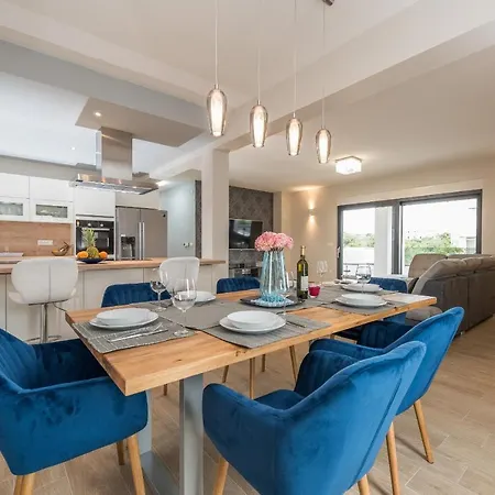 Nika Zadarvillas Villa